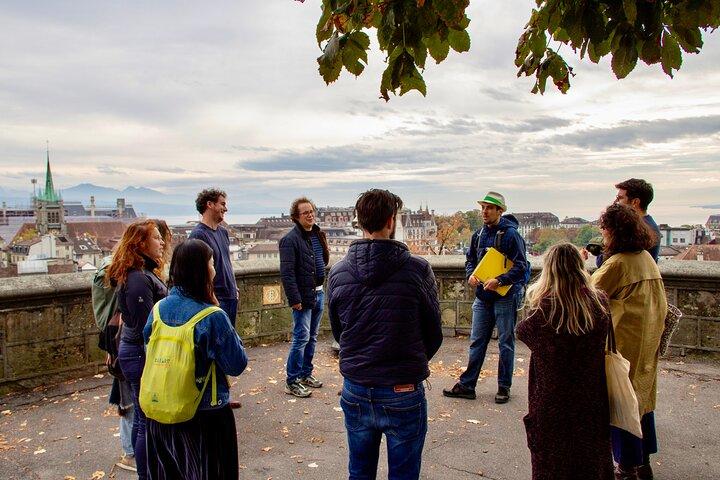 Lausanne Walking Tour with Local Guide Small Group 2 - 3h