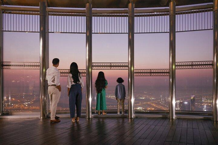 Burj Khalifa At the Top Ticket & Dinner with Dubai Fountain Views