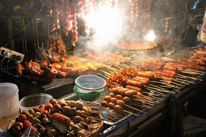 Siem Reap 3-Hour Sightseeing and Street Food Tour