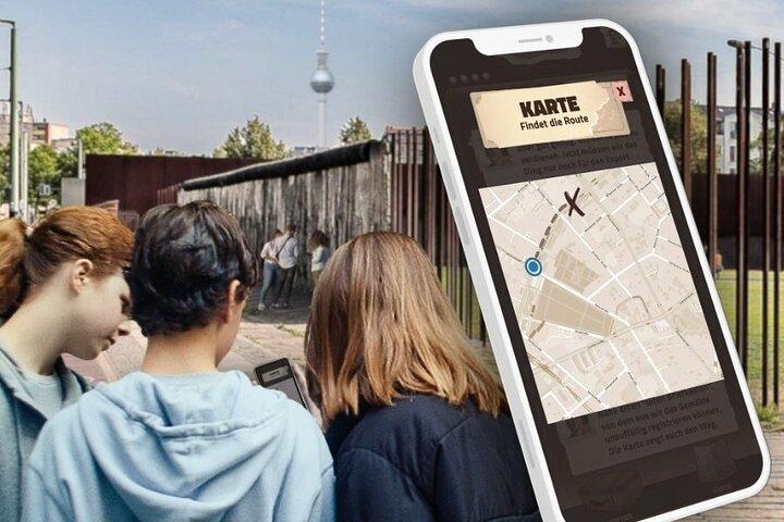 Escaping and spying on the Berlin Wall Scavenger hunt