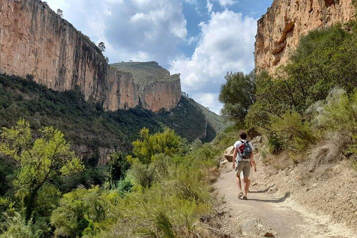 Chulilla Hike to the Hanging Bridges from Valencia