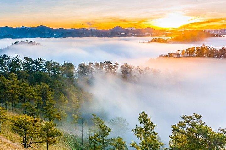 Da Lat Sunrise Trekking and Cloud Hunting Tour at Hon Bo Peak