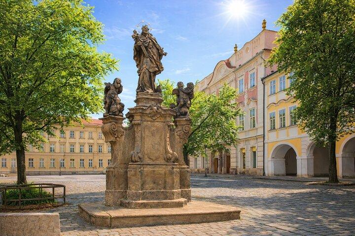 Saint Vitus Cathedral and Hidden Gems of Prague Castle