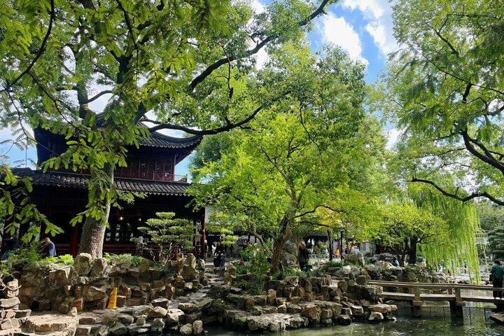 Shanghai Day Tour to Yu Garden,Bazaar,Bund,Zhujiajiao Water Town