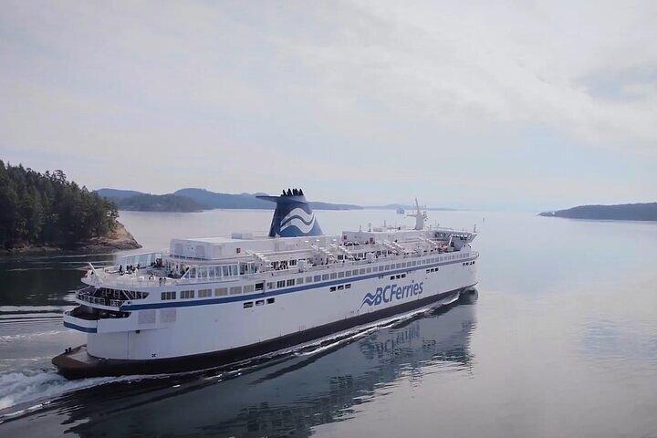 Victoria and Butchart Gardens Tour with Gulf Island Ferry