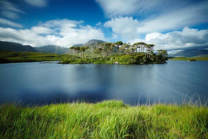Connemara & Connemara National Park day tour from Galway. Guided.