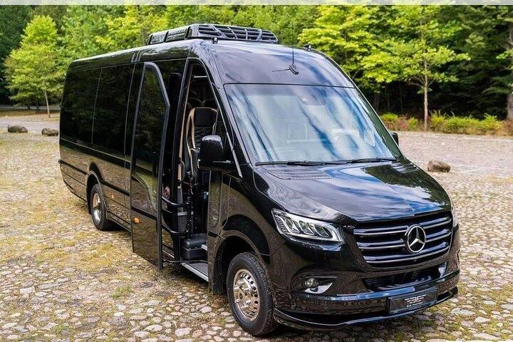 Lisbon Airport Private Transfer to/from Portugal Top Destinations