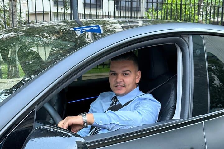 CDG Airport to Paris – Private Transfer with Meet & Greet