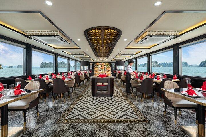 From Halong Port: 6-Hour Luxury Cruise on Halong Bay with Lunch