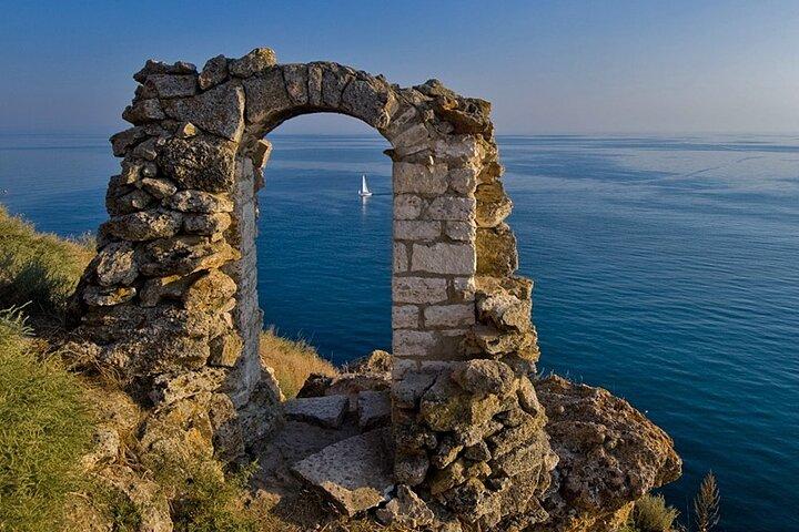 Cape Kaliakra and Boat tour in Balchik from Golden Sands