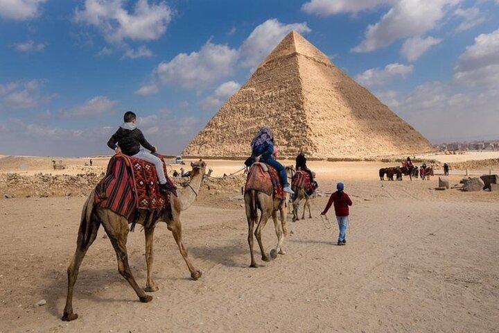 Giza pyramids, Sphinx, Sakkara and Dahshur Private Trip