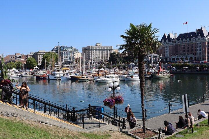 Victoria City Highlights Pedal or E-Bike Tour - Hoods & Legends