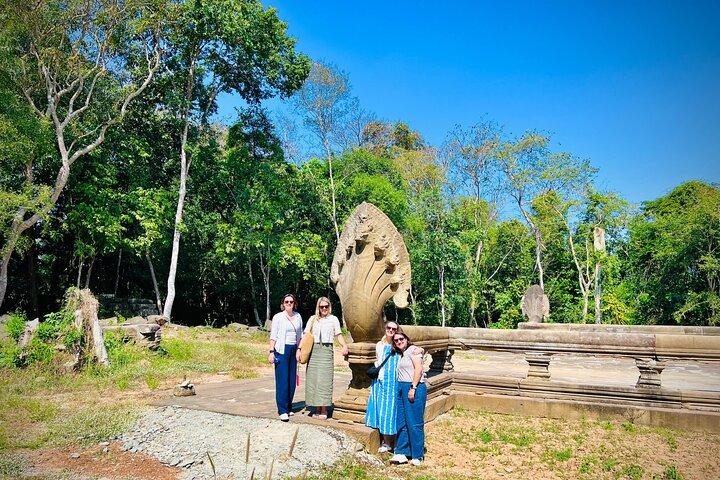Siem Reap airport and Beng Mealea temple tour