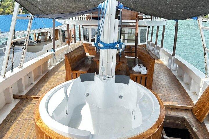 Open trip Komodo 3d2n Pelita Arunika