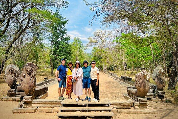Siem Reap airport and Beng Mealea temple tour
