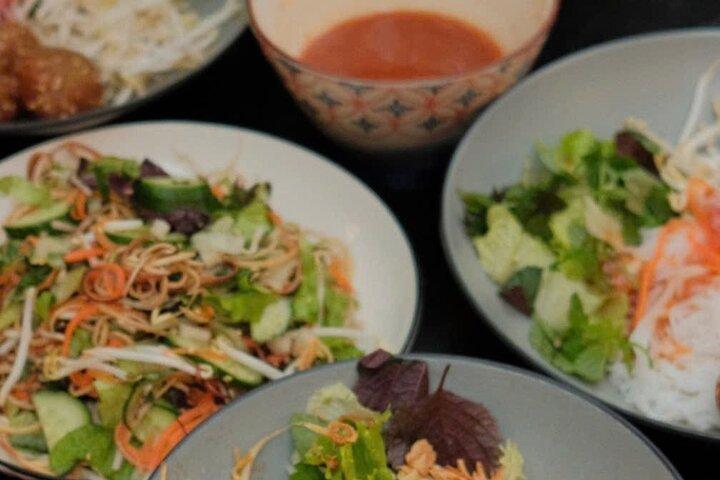 Private Vietnamese Cooking Class in Hanoi with a Local
