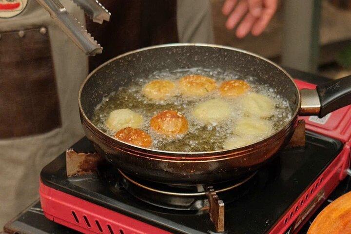 Private Vietnamese Cooking Class in Hanoi with a Local