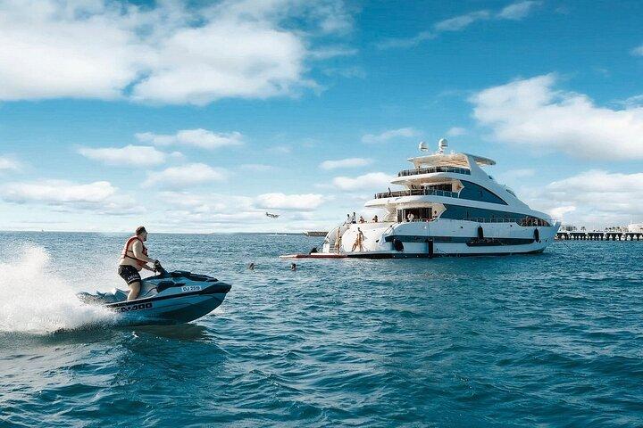 Dubai Marina Luxury Yacht Cruise