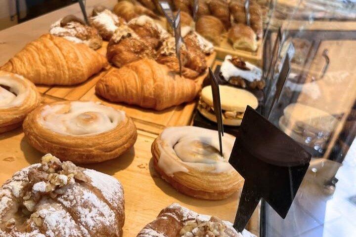 Buenos Aires Vegan Tour with Pastry and Snacks