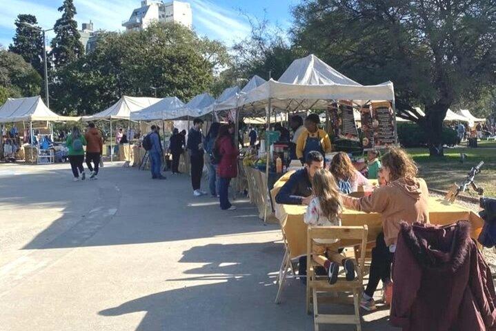 Buenos Aires Vegan Tour with Pastry and Snacks