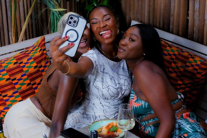 Accra Nightlife Tour: Experience Great Vibes & 2 Free drinks
