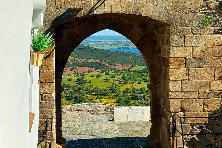 One Way Private Tour Lisbon to Algarve, via Evora and Monsaraz