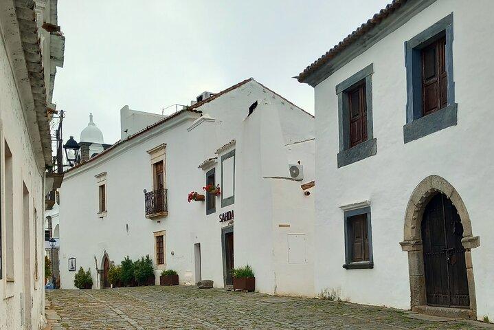 One Way Private Tour Lisbon to Algarve, via Evora and Monsaraz