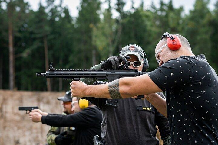 Outdoor shooting experience 3 to 10 guns + Hotel Pickup
