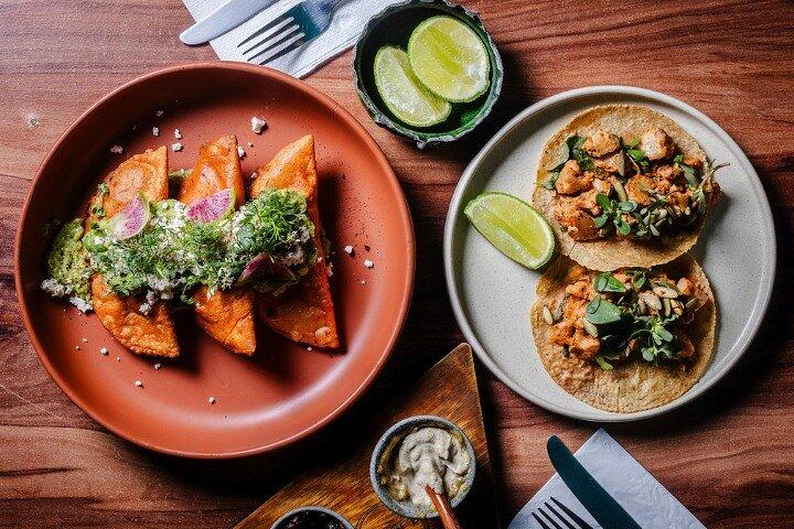 Oaxaca Streets Food Tour with 14+ Tastings