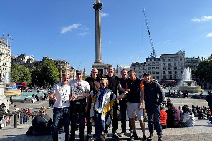 Highlights of London Private Guided Taxi Tour