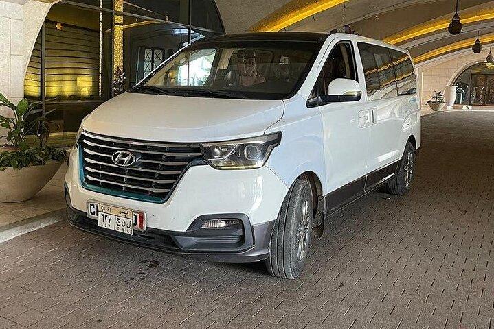 Private Airport Transfer: Cairo Airport to Cairo & Giza Hotels