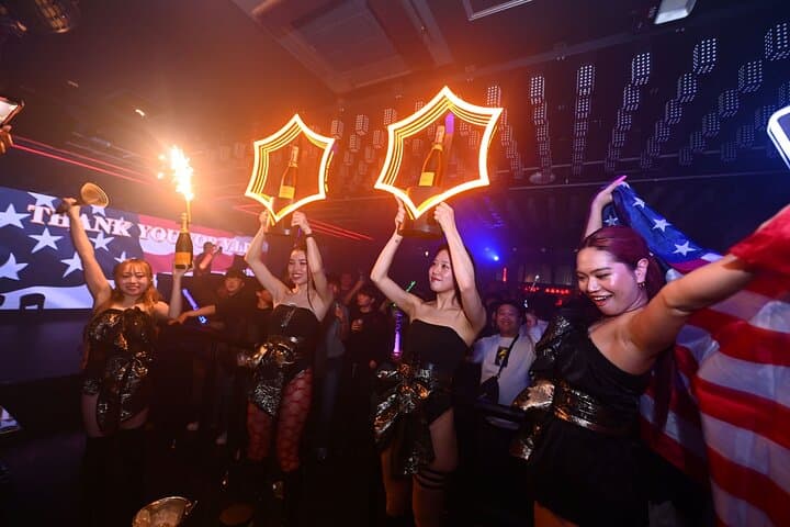 Osaka Dotonbori: Giraffe Nightclub VIP Package(For Foreign)