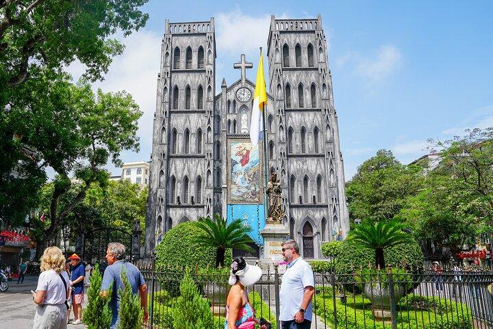 Hanoi French Quarter Walking Tour in Colonial and Modern Life