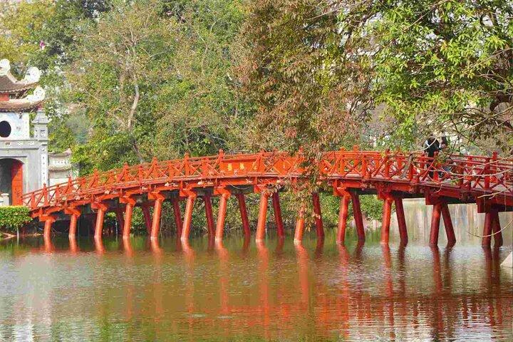 Hanoi French Quarter Walking Tour in Colonial and Modern Life