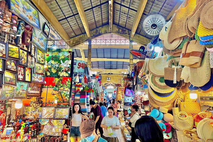 Shared Guided Shopping Tour to Ho Chi Minh City with Local Guide