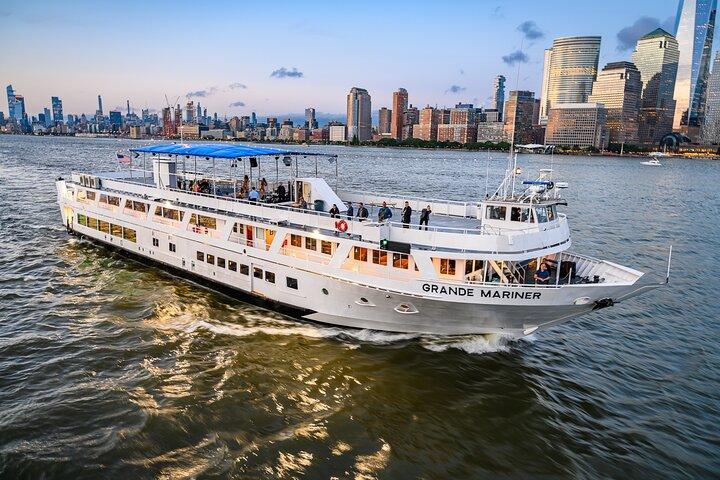 NYC Tall Ships - Sail4th Official Sightseeing Tour