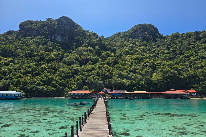 Island Hopping, Hike & Snorkel Semporna Tun Sakaran Marine Park