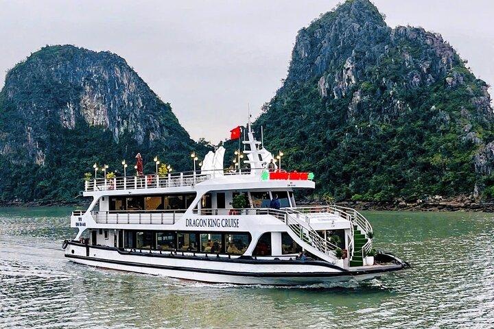 Halong Bay Deluxe Day Tour: Cruise, Lunch, Cave from Hanoi