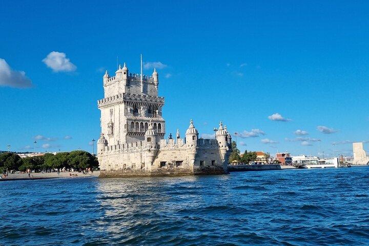 Lisbon Small Group Luxury Afternoon Boat Cruise with Open Bar