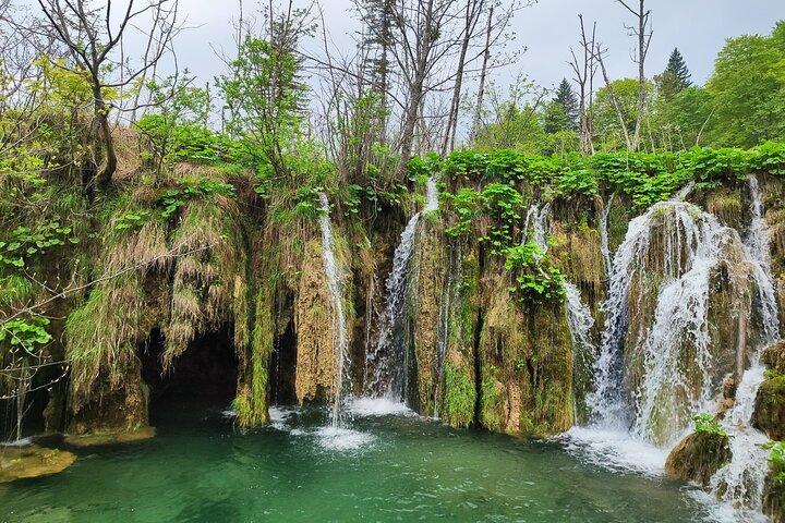 Private Roundtrip Transfer from Zadar to Plitvice National Park