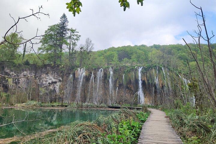 Private Roundtrip Transfer from Zadar to Plitvice National Park
