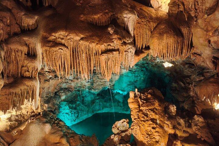 Lisbon: Dinosaur Footprints, Caves, and Obidos Tour