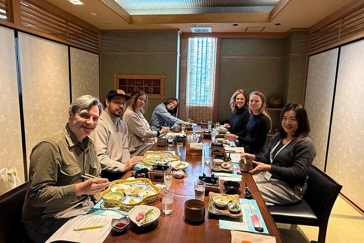 Kobe Sake Brewery Tasting and Lunch Tour with Local Guide