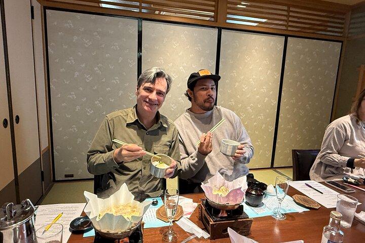 Kobe Sake Brewery Tasting and Lunch Tour with Local Guide