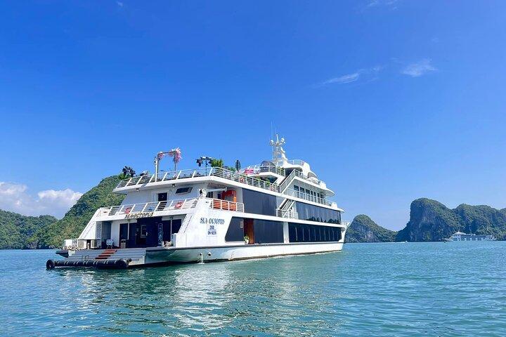 Sea Octopus Cruise – Premium Halong Bay Day Cruise