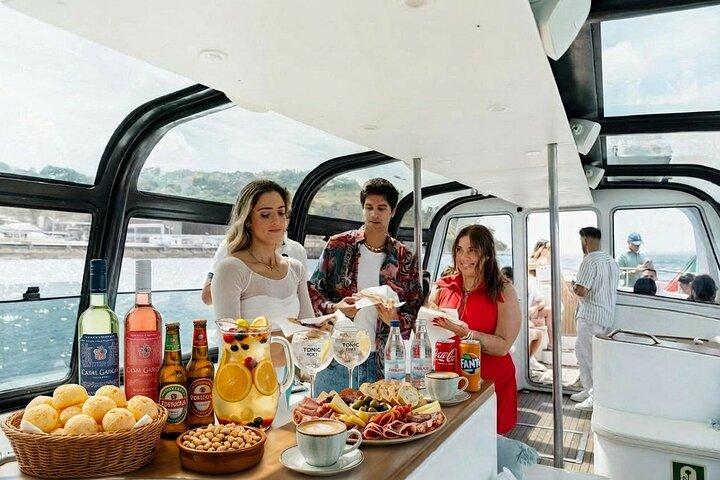 Lisbon Premium Cruise with Sangria, Pizza & Music