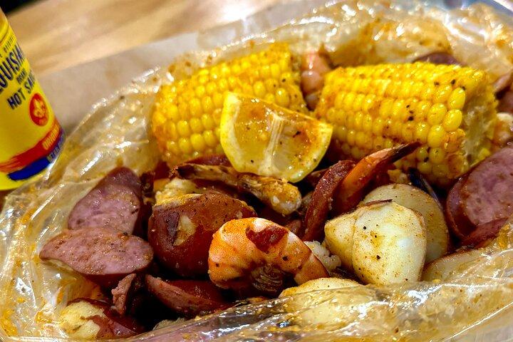 Savannah Walking Food Tour with 5 Locals Favorites Dishes
