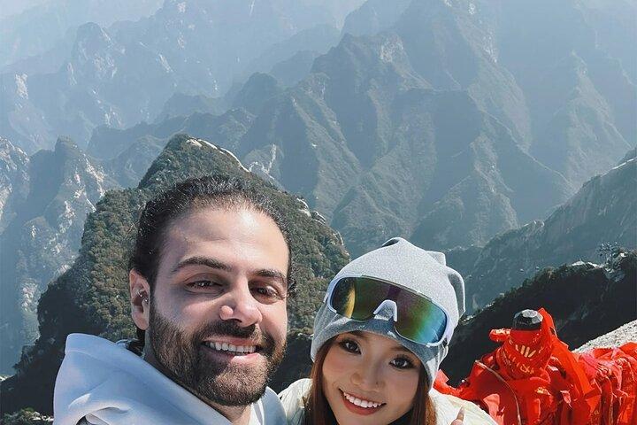 Private Guided Day Tour at Glass Skywalk of Tianmen Mountain