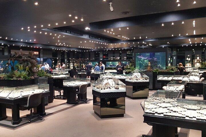 Gems Gallery Bangkok with Round Trip Hotel Transfers