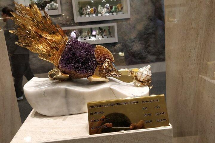 Gems Gallery Bangkok with Round Trip Hotel Transfers